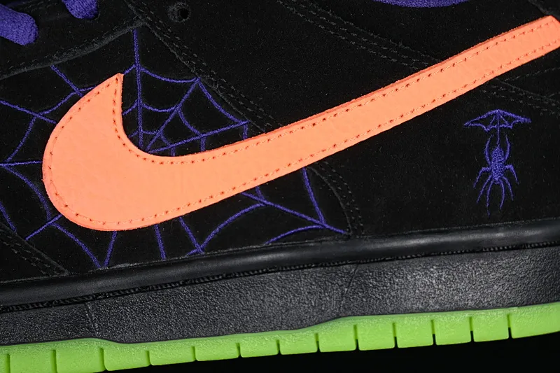All categories Nk SB Dunk series Nk SB Dunk Low low-top skate shoes Nk SB Dunk Low Night of Mischief Halloween theme low-top skate shoes BQ6817-006